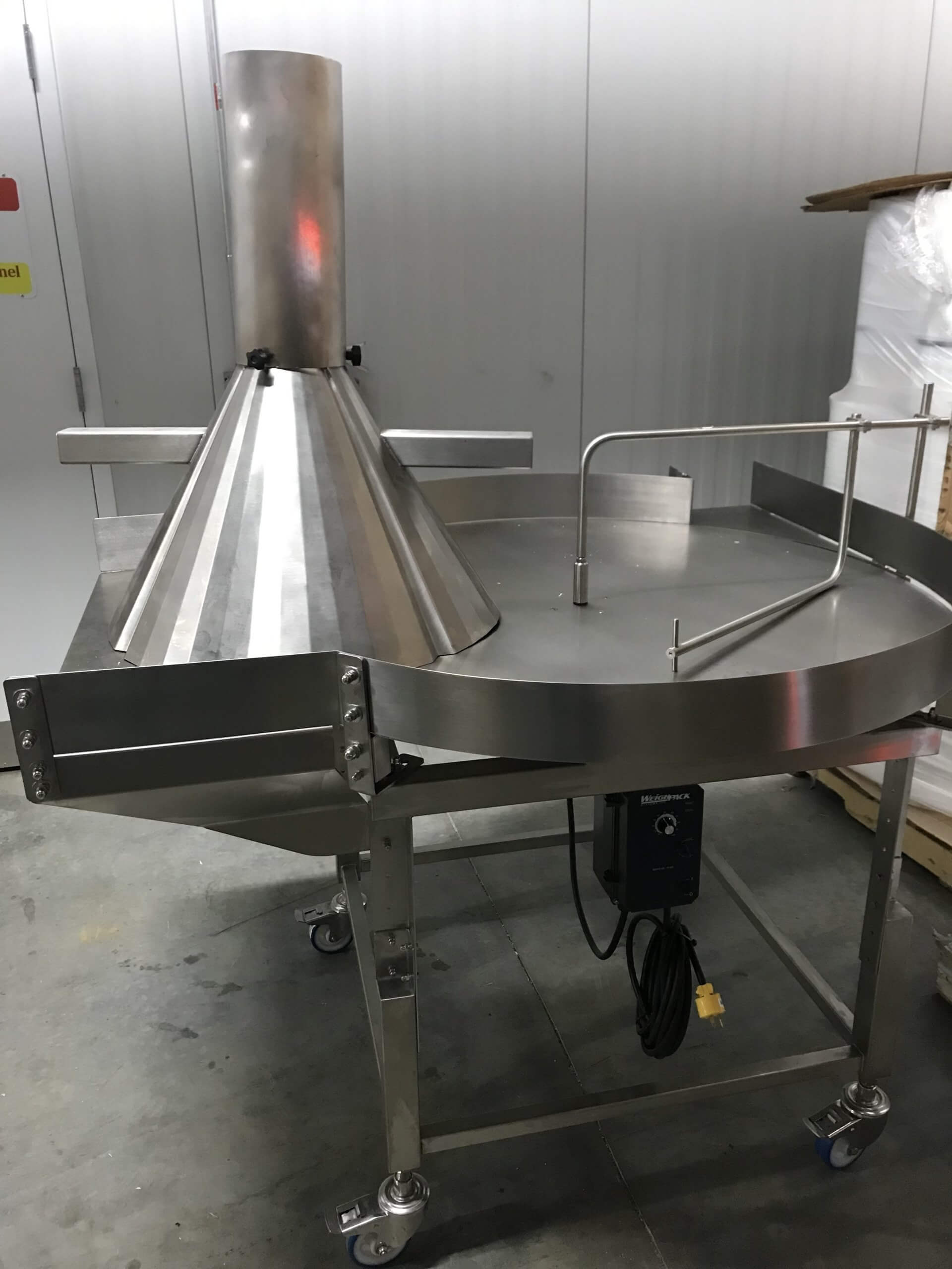 WEIGHPACK Rotary Accumulation Table | M&M Equipment Corp